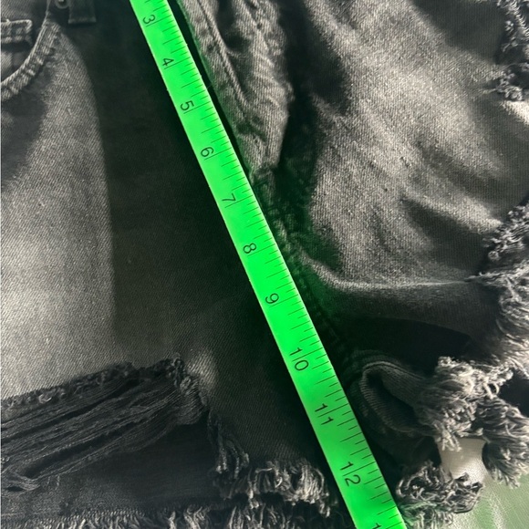 NWT Wild Fable black distressed shorts. Size 2 - Picture 9 of 9